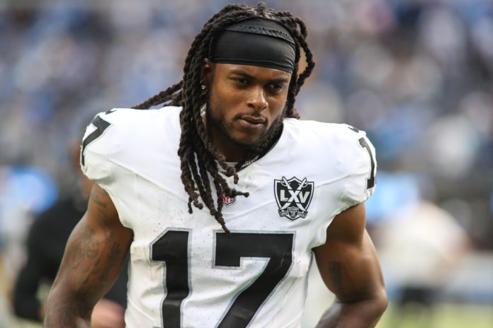 Las Vegas Raiders wide receiver Davante Adams (17) during the NFL game between the Las Vegas Raiders and the Los Angeles Chargers on September 08, 2024, at SoFi Stadium in Inglewood, CA.